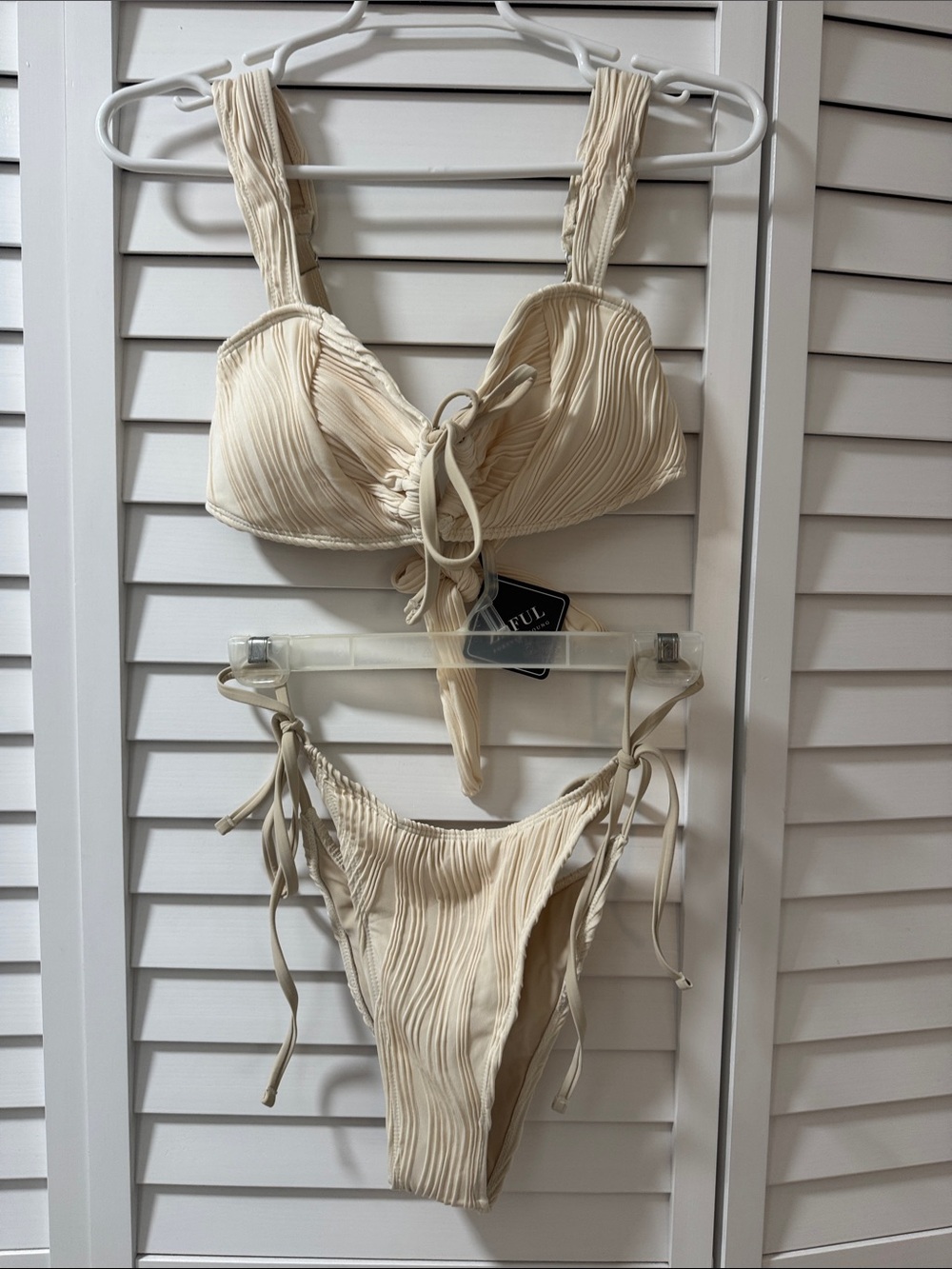 Zaful Cream Pleated Tie-Front Bikini Set with Adjustable Side Ties